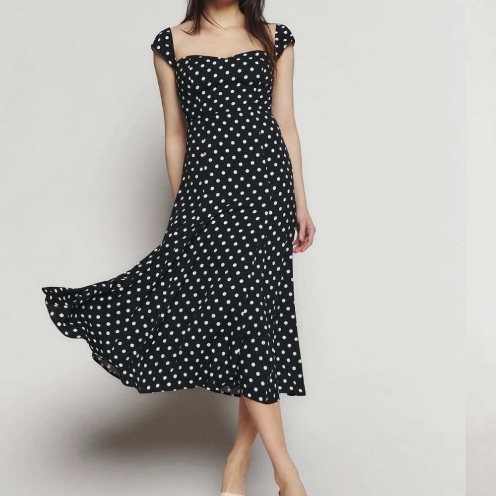 SOLD -EMT- Reformation Midi Dress US4 Sooooo Gorgeous Polka Dot ♥️